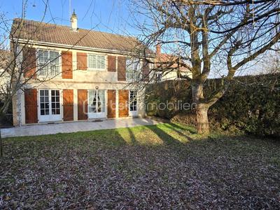 Maison - 110 m² - 6 pièces