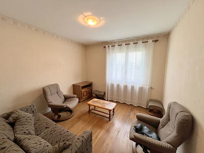 Maison - 77 m² - 7 pièces