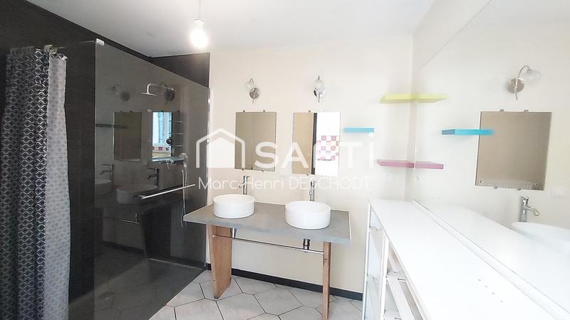 Maison - 150 m² - 8 pièces