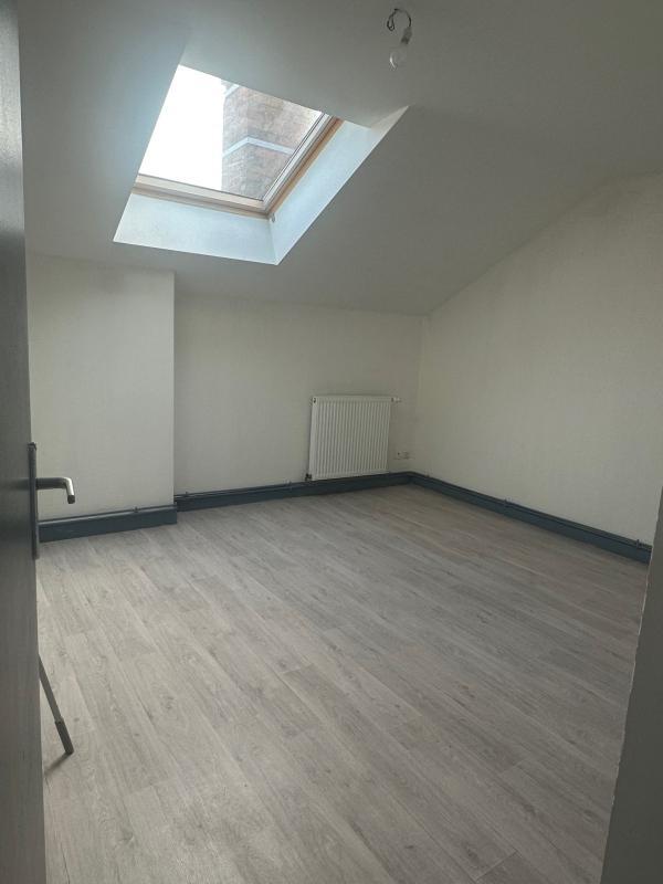 Appartement - 90 m² - 6 pièces