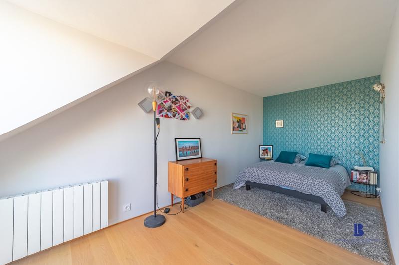 Appartement - 153 m² - 6 pièces