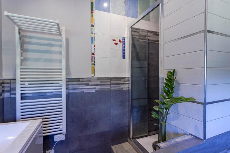 Maison - 300 m² - 11 pièces