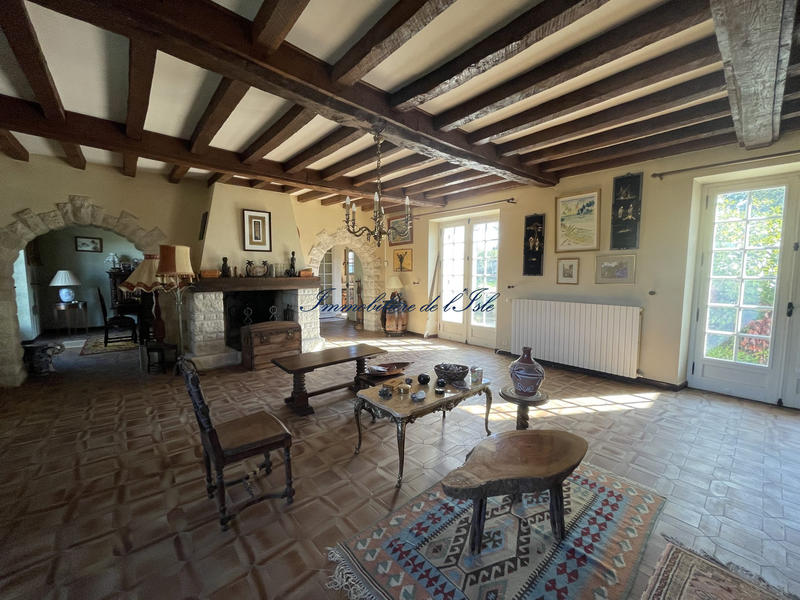 Maison - 285 m² - 7 pièces