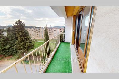 Appartement - 92 m² - 5 pièces