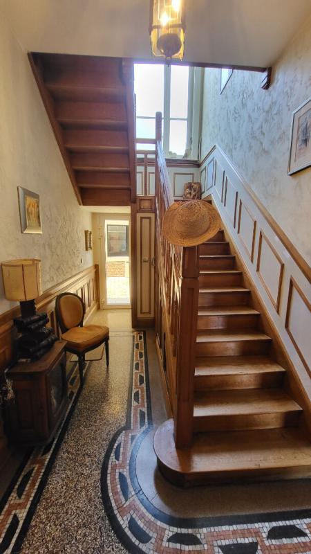 Maison - 385 m² - 8 pièces