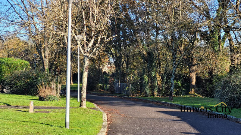 Maison traditionnelle - 160 m² - 6 pièces