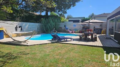 Maison - 217 m² - 5 pièces