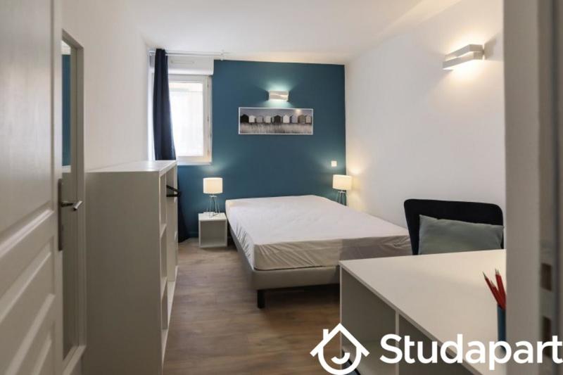 Chambre - 14 m² - 1 pièce