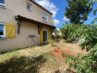 Maison - 95 m² - 4 pièces