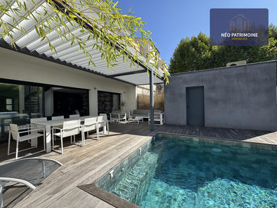 Maison contemporaine - 270 m² - 8 pièces