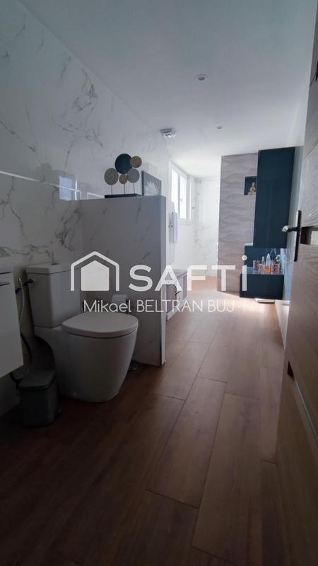 Maison - 250 m² - 8 pièces