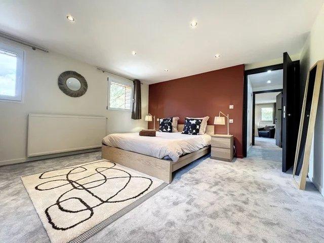 Châlet - 200 m² - 6 pièces