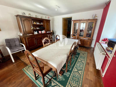 Maison - 198 m² - 6 pièces