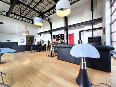 Maison - 231 m² - 6 pièces