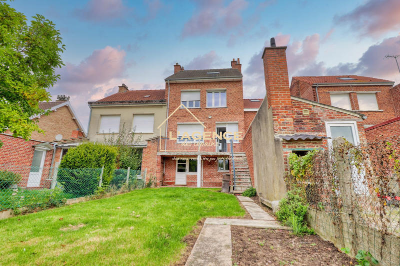 Maison - 107 m² - 6 pièces