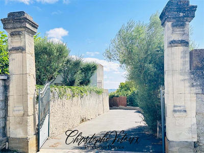 Maison - 231 m² - 7 pièces