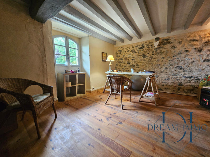 Maison - 380 m² - 7 pièces