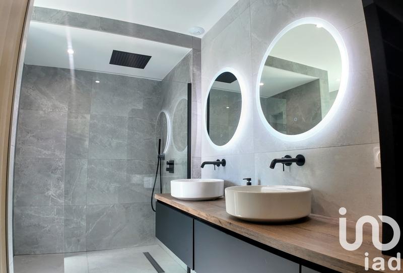 Maison - 169 m² - 6 pièces