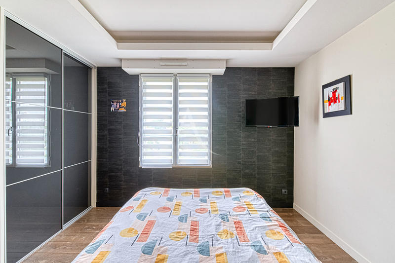 Maison - 255 m² - 8 pièces