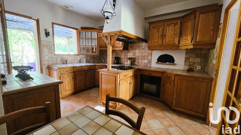 Maison - 140 m² - 5 pièces