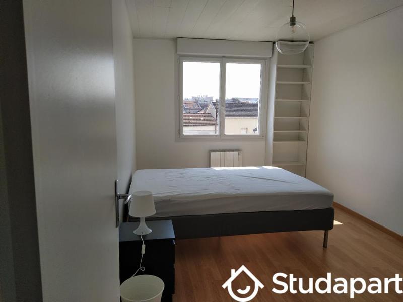 Chambre - 12 m² - 1 pièce