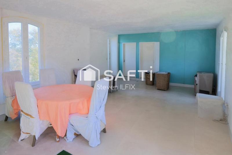 Maison - 220 m² - 4 pièces