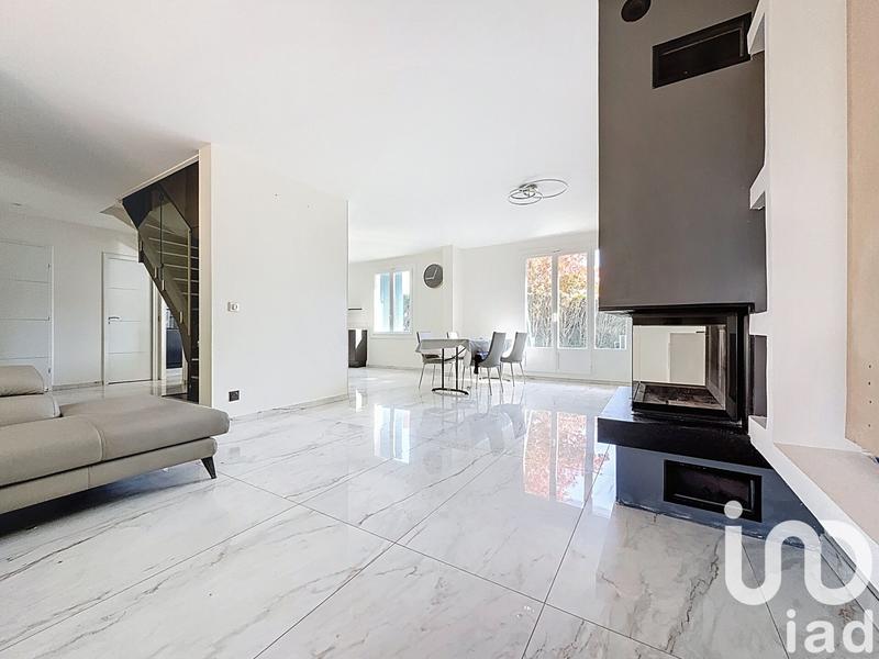 Maison - 141 m² - 6 pièces