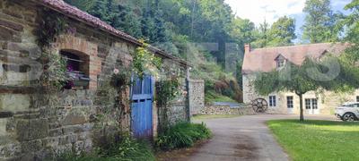 Moulin - 195 m² - 6 pièces