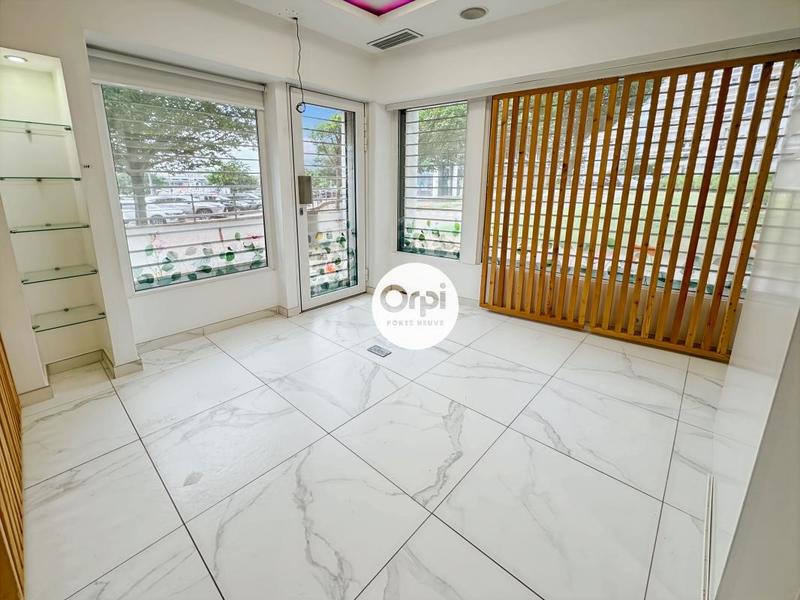 Local commercial - 135 m²