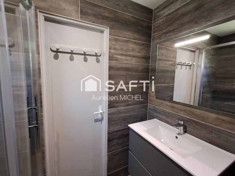 Maison - 245 m² - 9 pièces