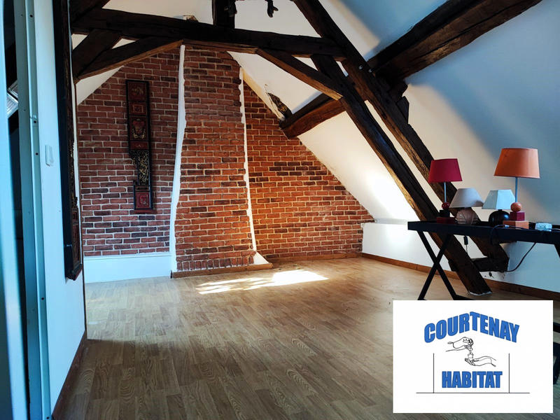 Maison - 270 m² - 9 pièces