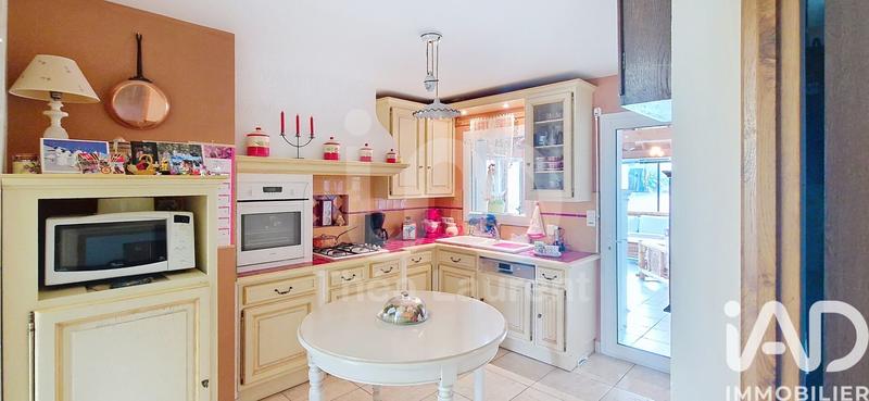 Maison - 182 m² - 7 pièces