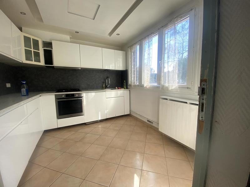 Maison - 96 m² - 5 pièces