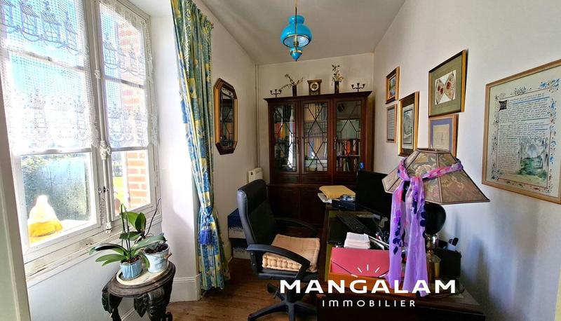 Demeure - 157 m² - 5 pièces