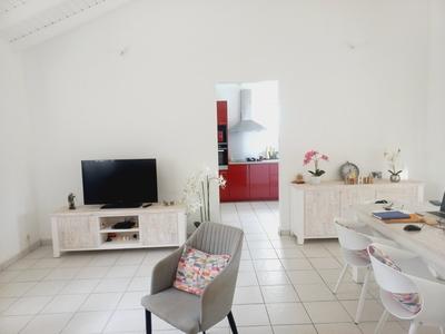 Maison - 96 m² - 4 pièces