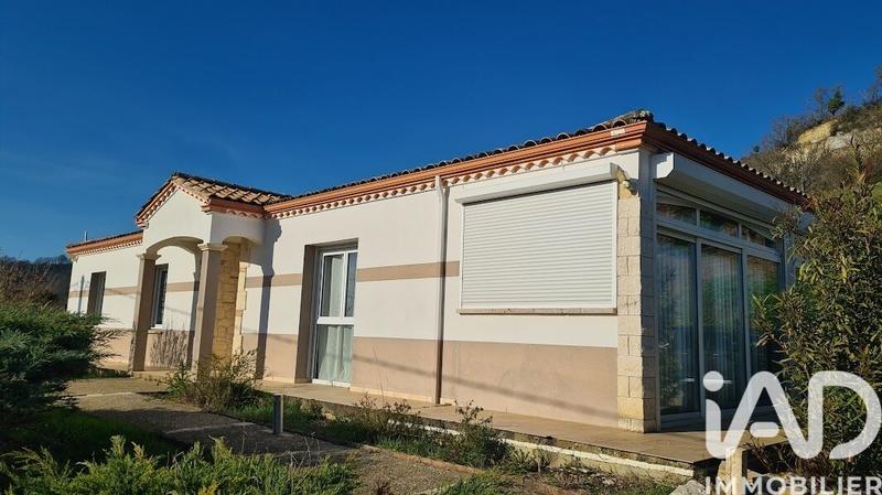 Maison - 180 m² - 5 pièces