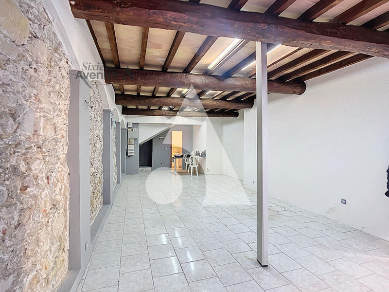 Local commercial - 85 m² - 2 pièces