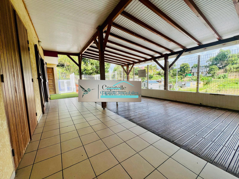 Local commercial - 260 m² - 13 pièces