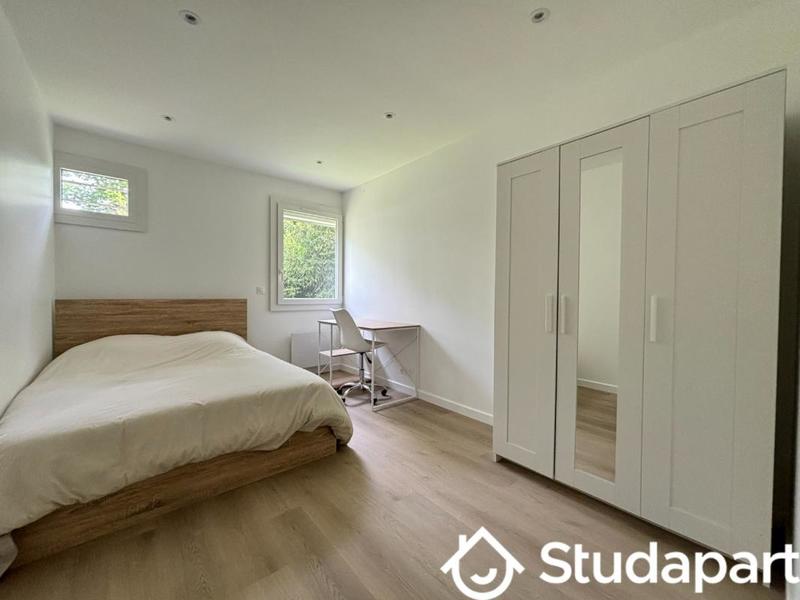 Chambre - 11 m² - 1 pièce