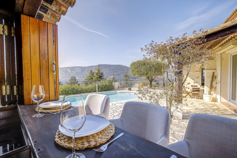 Villa - 220 m² - 6 pièces