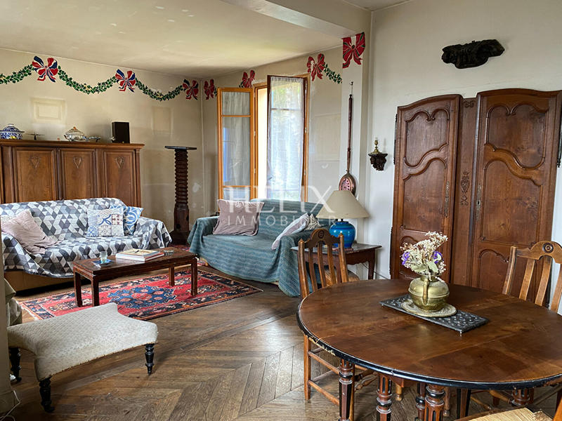 Maison - 140 m² - 6 pièces