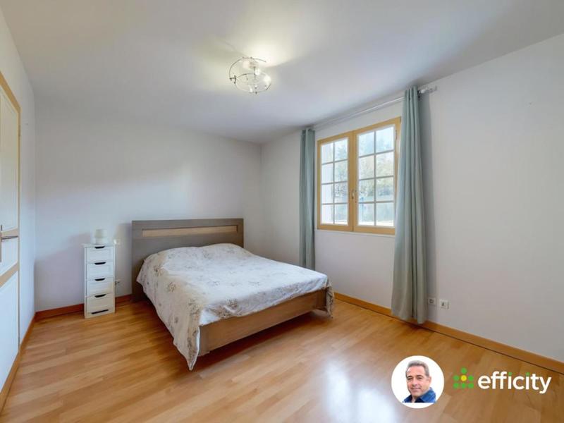 Pavillon - 187 m² - 7 pièces