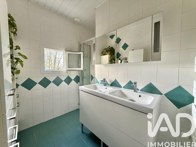 Maison - 122 m² - 6 pièces