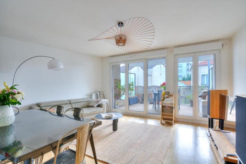 Appartement - 80 m² - 4 pièces