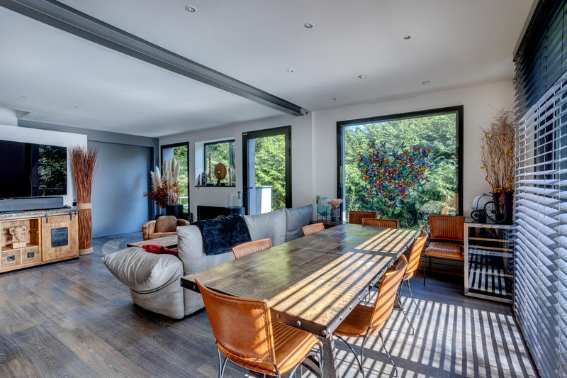 Maison - 258 m² - 7 pièces