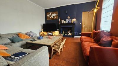 Maison - 227 m² - 9 pièces