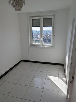Appartement - 65 m² - 4 pièces