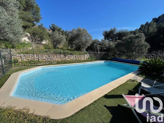 Maison - 93 m² - 4 pièces