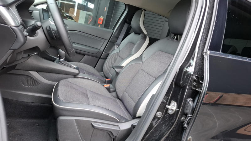 Renault Captur II techno mild hybrid 160 Edc