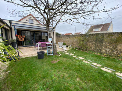 Maison - 105 m² - 5 pièces